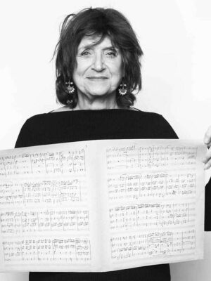 Olga Zuiderhoek, Gerard Bouwhuis en Heleen Hulst - En Wat Er Ook Gebeurt Er Klinkt Muziek